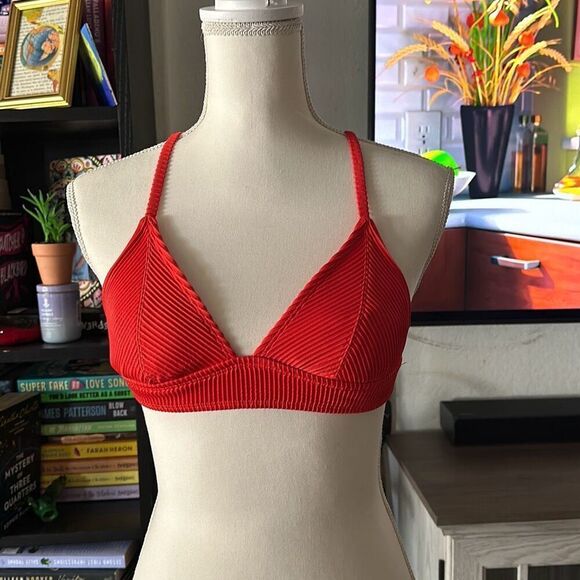 Xhilaration Size Small Red Cross back bikini Top - Picture 1 of 4